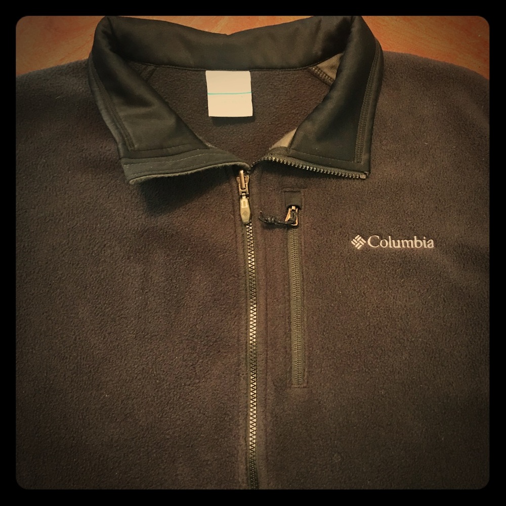 Men’s Columbia fleece jacket